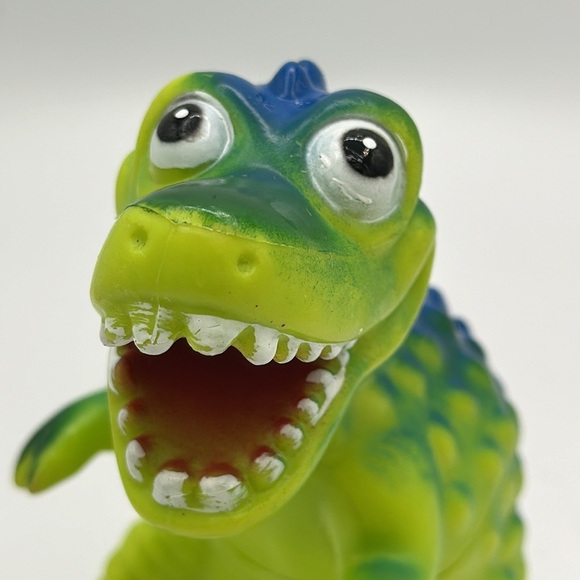 Tyrannosaurus rex toy dinosaur - Picture 4 of 5